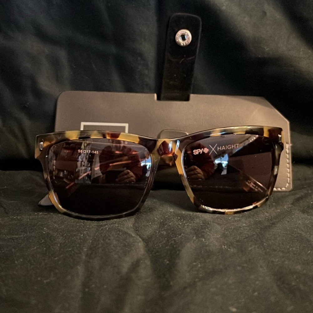 Spy Haight tortoise shell sunglasses (unisex)